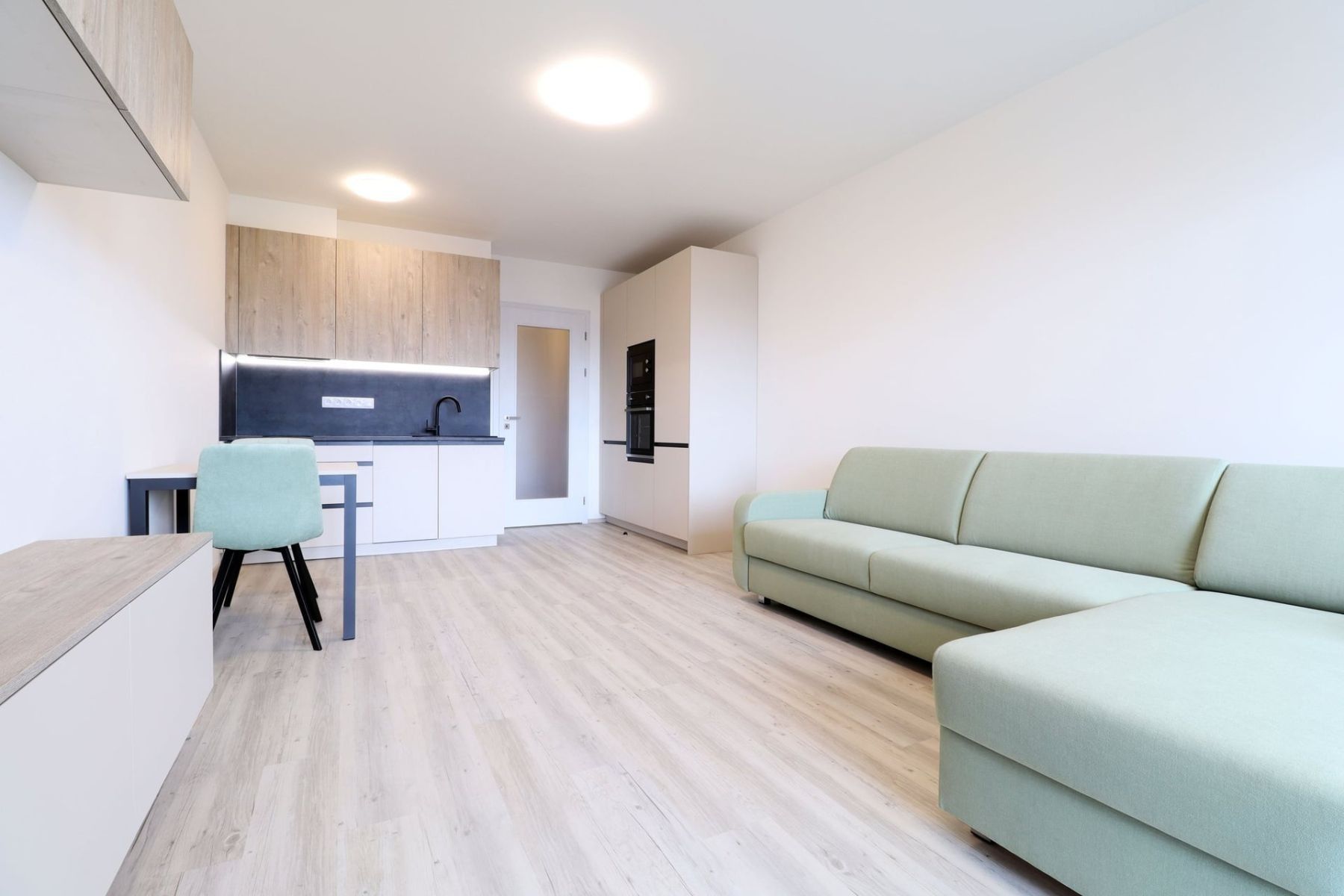 1+kk, Výstavní, Praha - Háje, 34 m² - 1