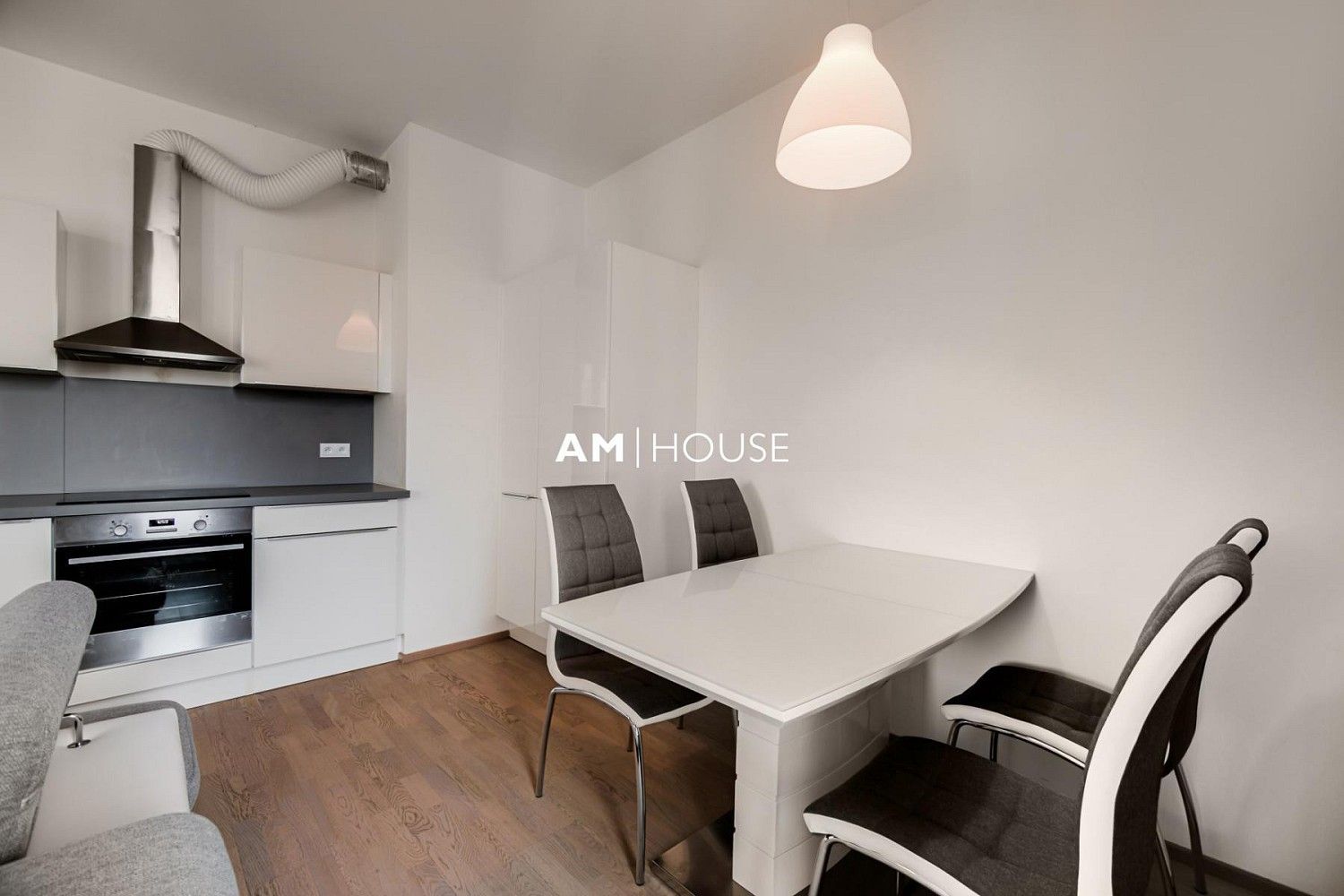 Byt 2+kk · 49 m² · Praha - Holešovice, okres Praha 7, Hlavní město Praha - 4
