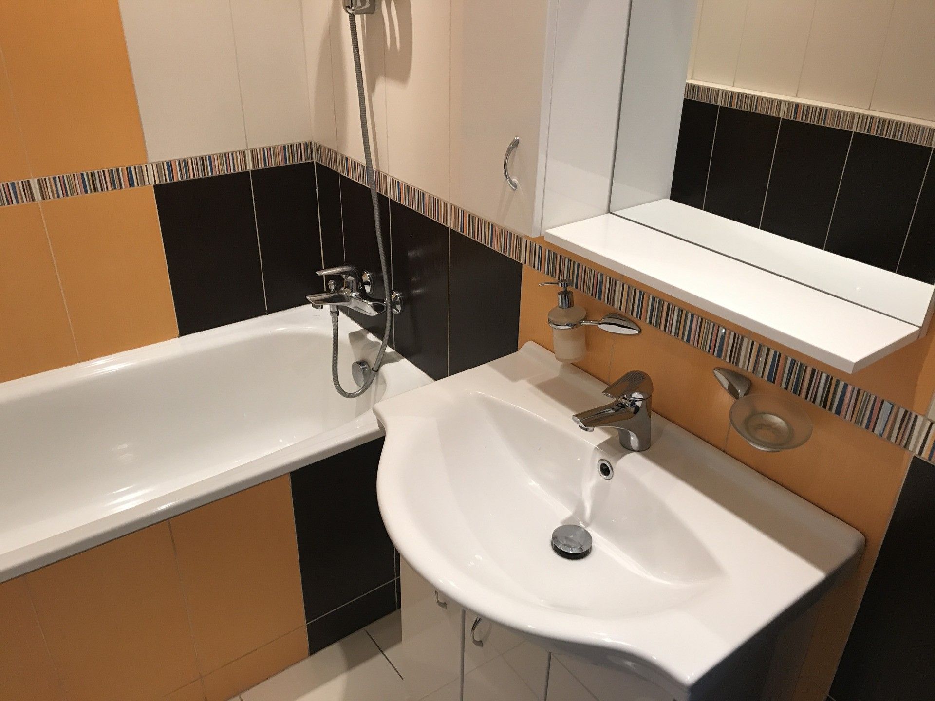 3+1, Angelovova, Praha, 69 m²