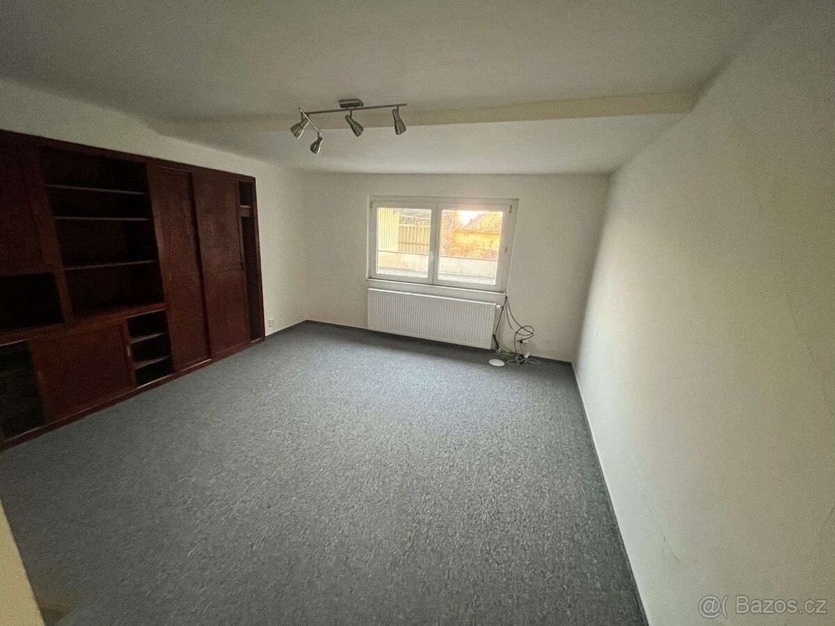 Byty, Úžice u Kralup nad Vltavou, 277 45