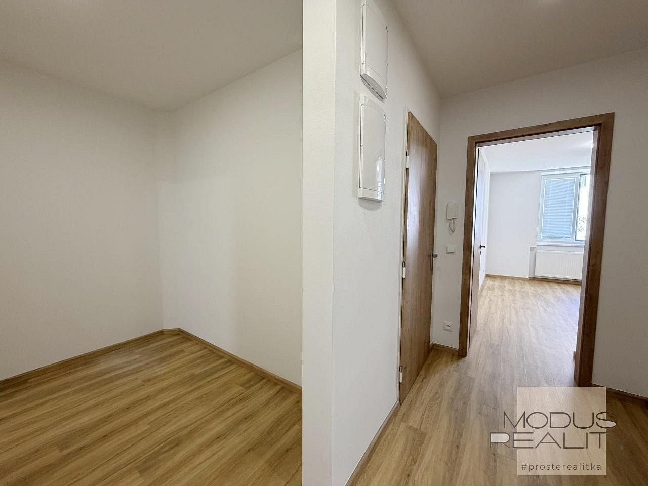 Byt 2+kk · 57 m² · Praha - Kobylisy, okres Praha 8, Hlavní město Praha - 4