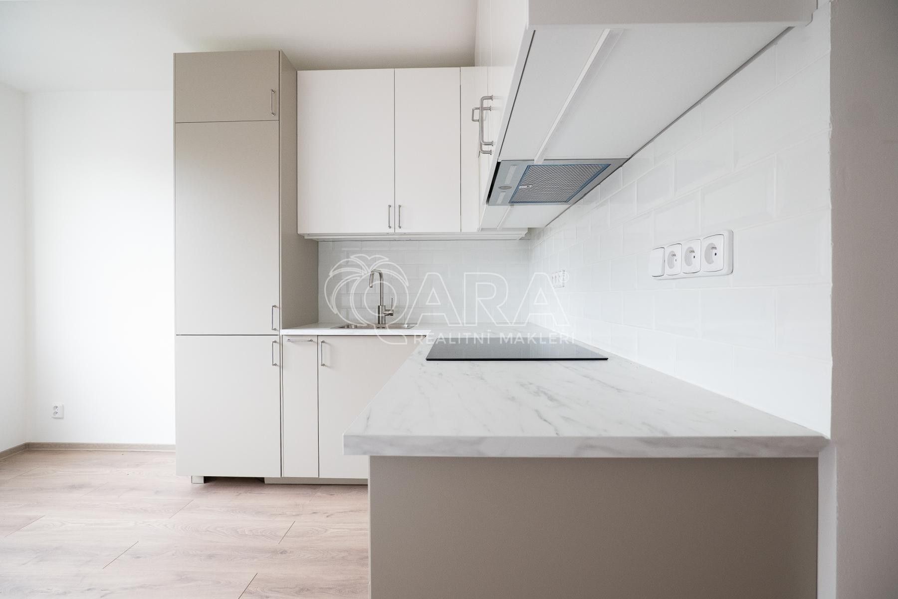2+kk, Školní , Děčín, 43 m² - 1