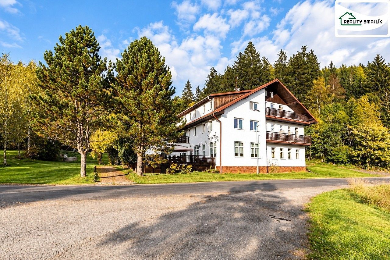 Ubytovací zařízení, Smolné Pece, okres Karlovy Vary, 1 015 m² - 1