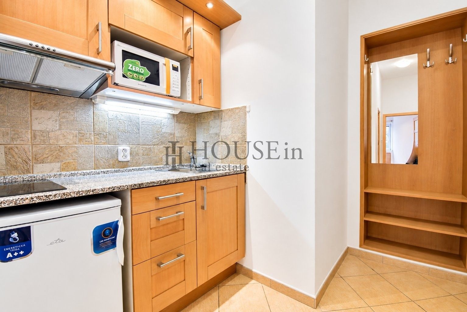 Byt 1+kk · 30 m² · Karlovo náměstí, Praha - 3