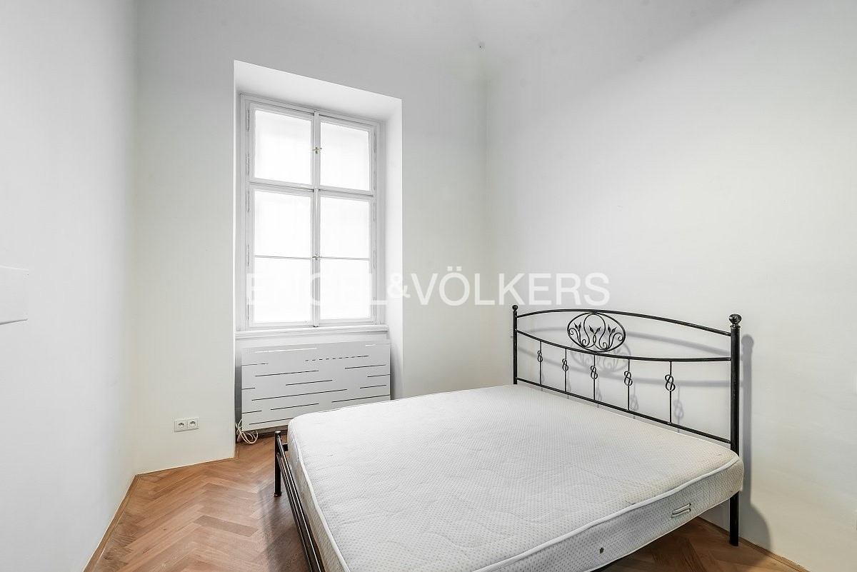 Pronájem byt 3+kk - Mělnická 579, Praha Malá Strana, 78 m² - 5