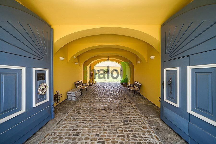 Obchodní prostory, Český Krumlov, 15 550 m² - 2