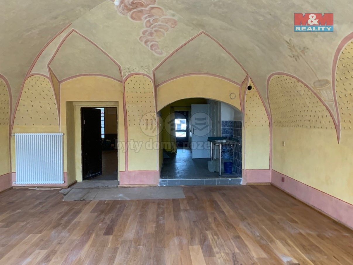 Pronájem obchodní prostory - Masarykovo náměstí, Hranice, 60 m²