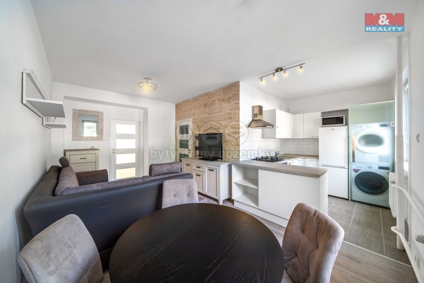 2+kk, Ruská, Praha, 42 m²