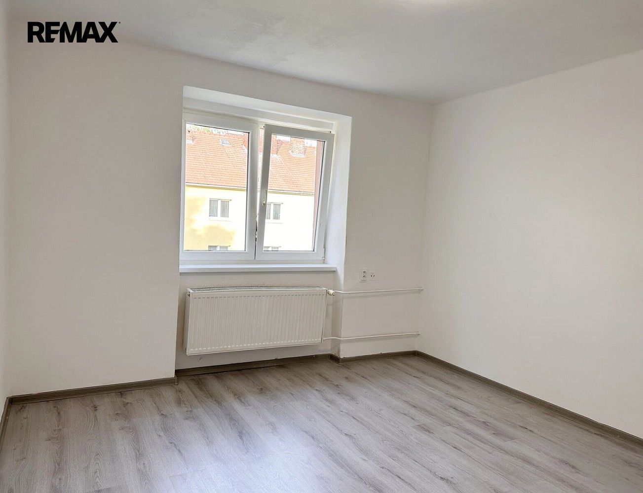 Prodej byt 1+1 - Osada míru, Dolní Benešov, okres Opava, 30 m² - 5