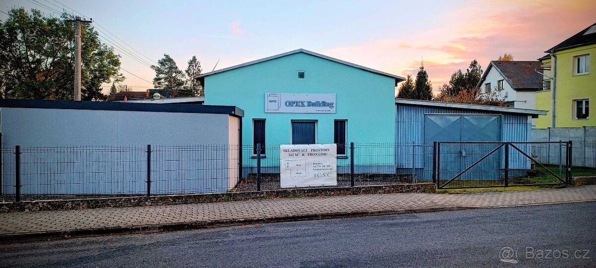 Sklady, Hať, 747 16