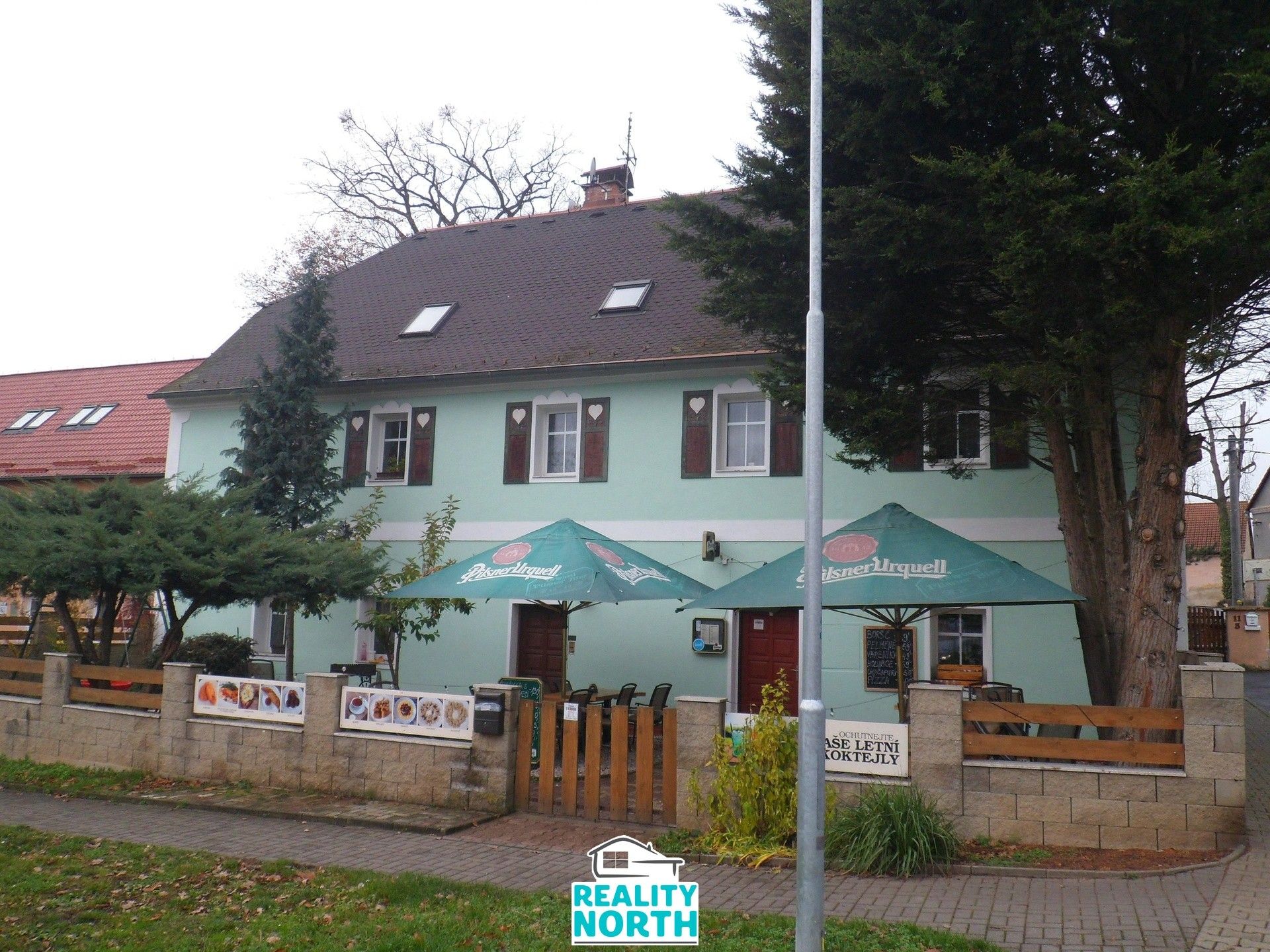 Restaurace, Na lučinách, Proboštov, 118 m²