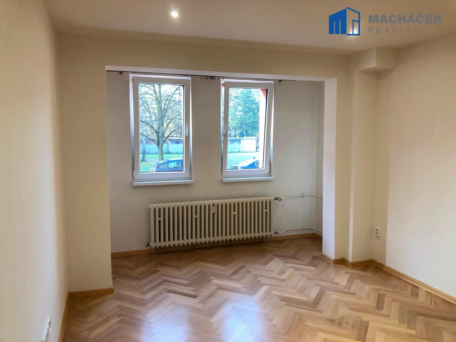 Pronájem byt 1+1 - Bydžovského, Duchcov, 36 m²