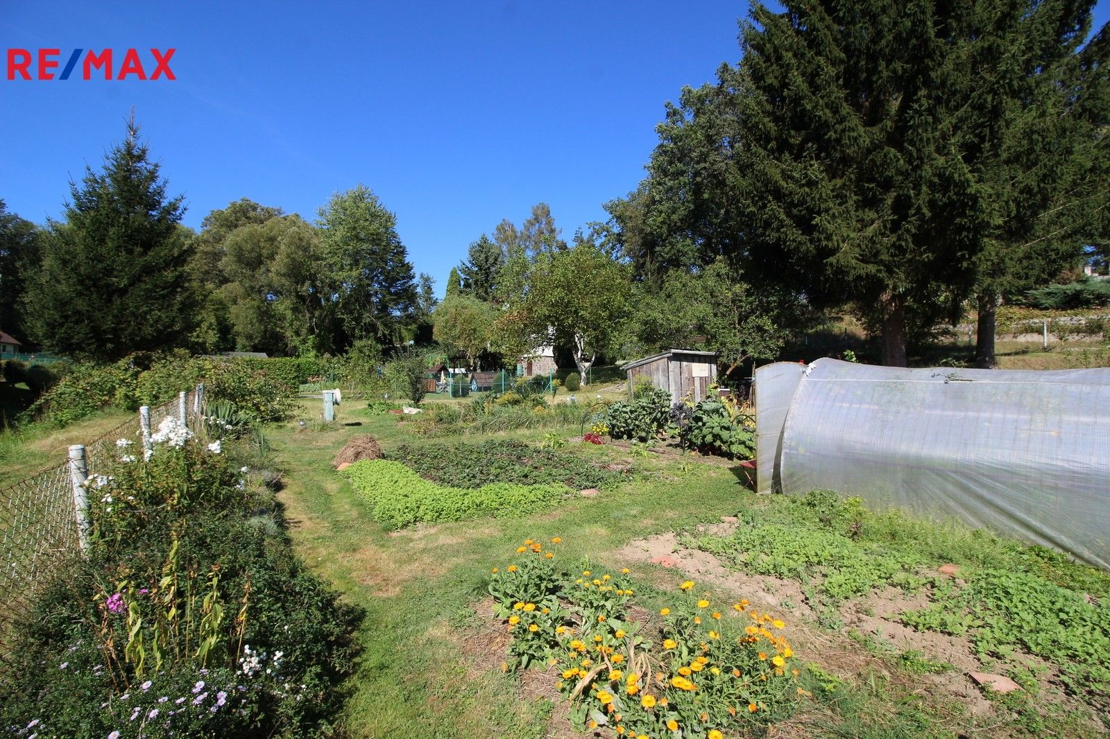 Zahrady, Kamenice, 1 m²