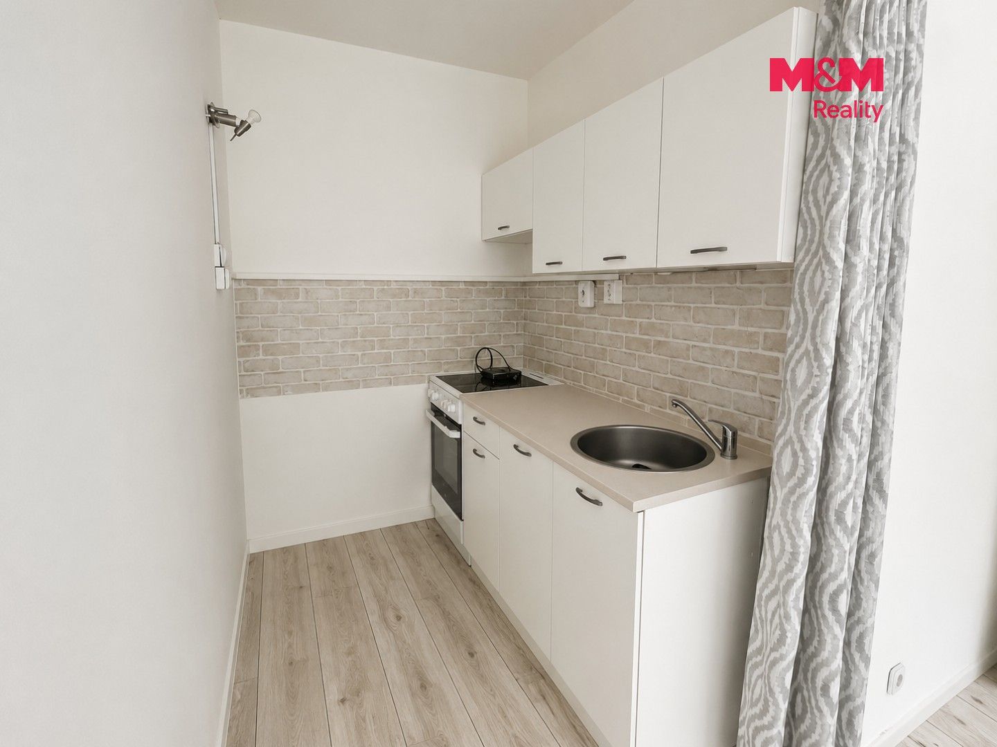 2+kk, Petra Obrovce, Louny, 26 m² - 2