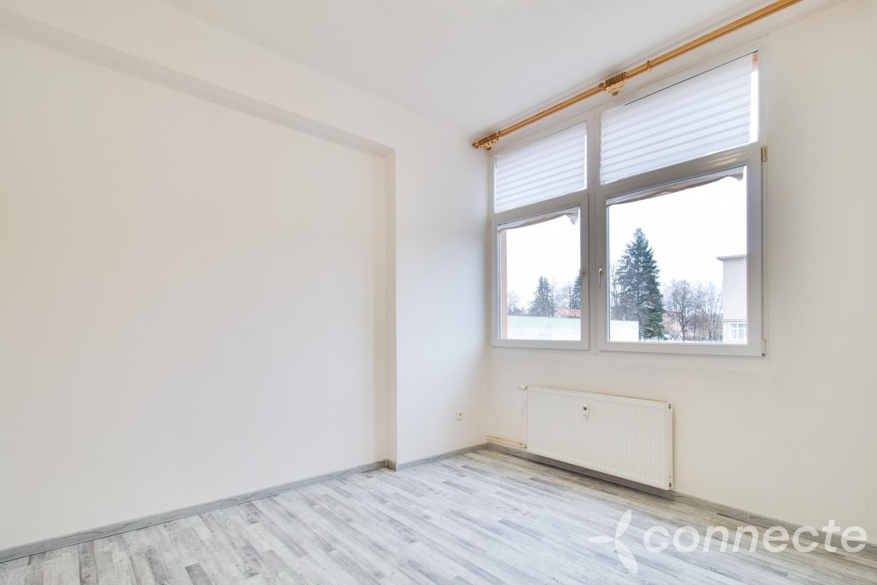 2+kk, náměstí Míru, Zruč nad Sázavou, 36 m²