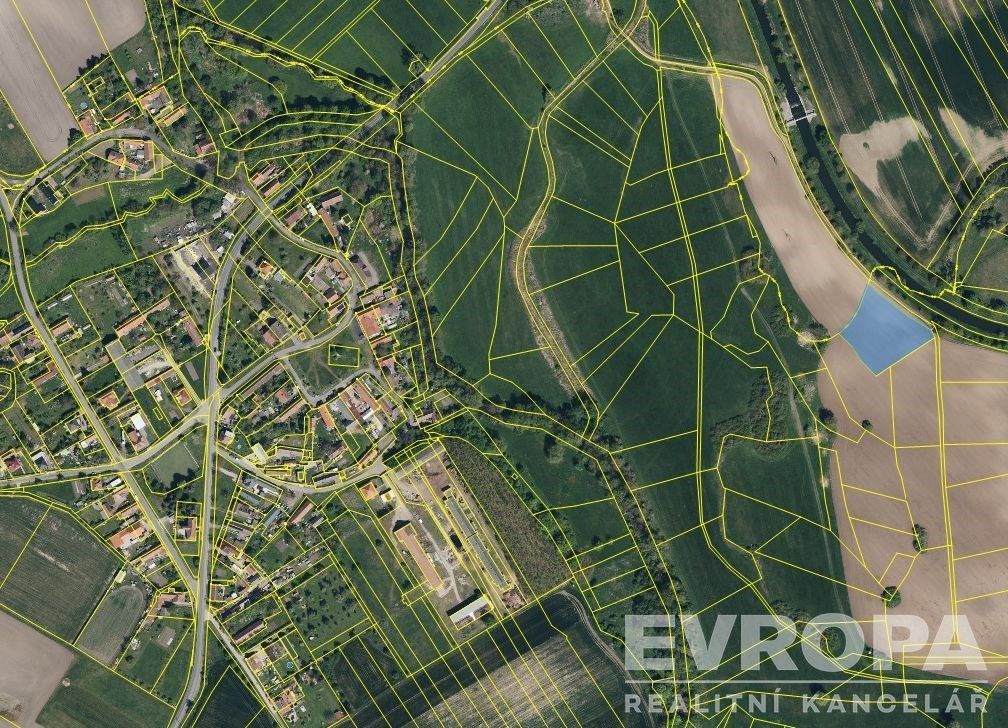 Prodej pozemek - Žiželice