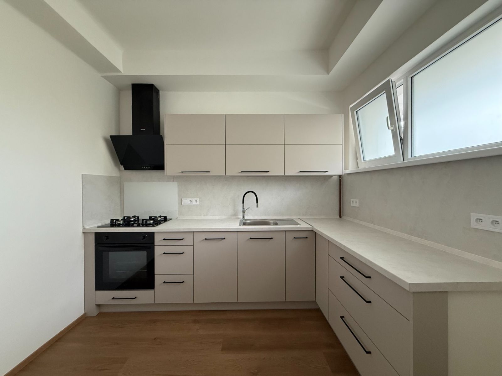 1+1, Osadní, Praha - Holešovice, 45 m² - 2