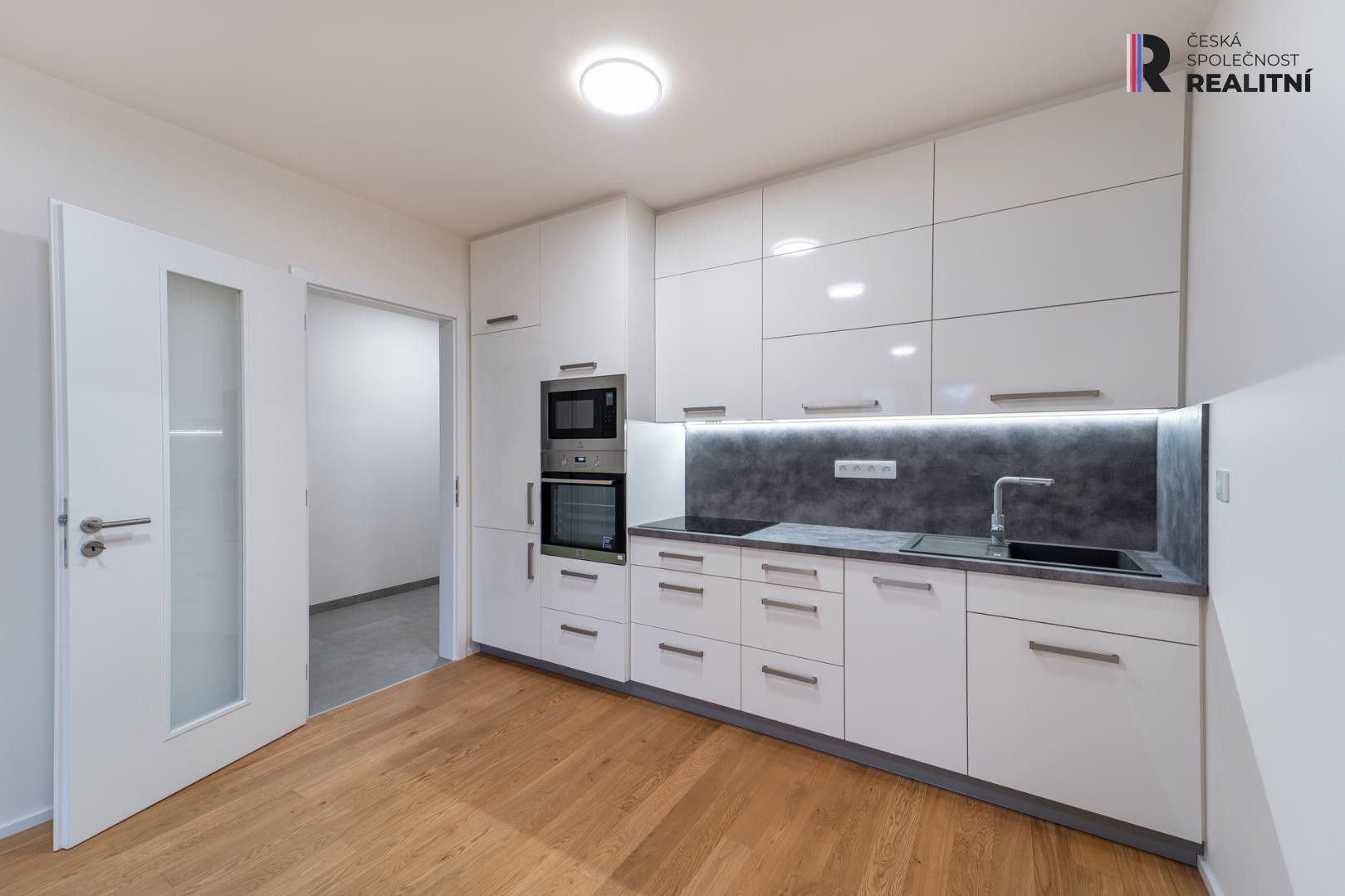 2+kk, Radimova, Praha, 58 m²