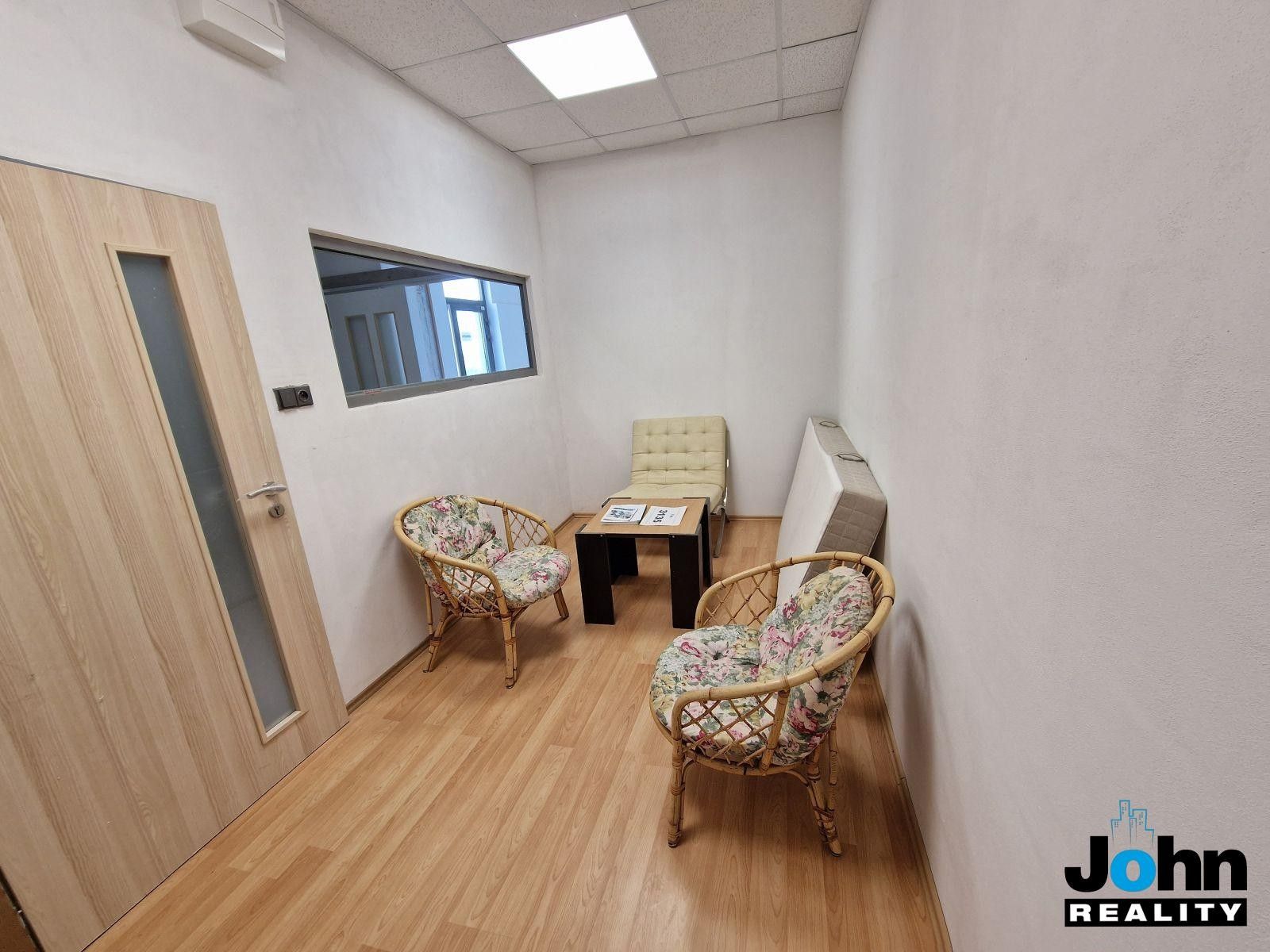 Pronájem kancelář - Bohuslava Vrbenského, Most, 10 m²