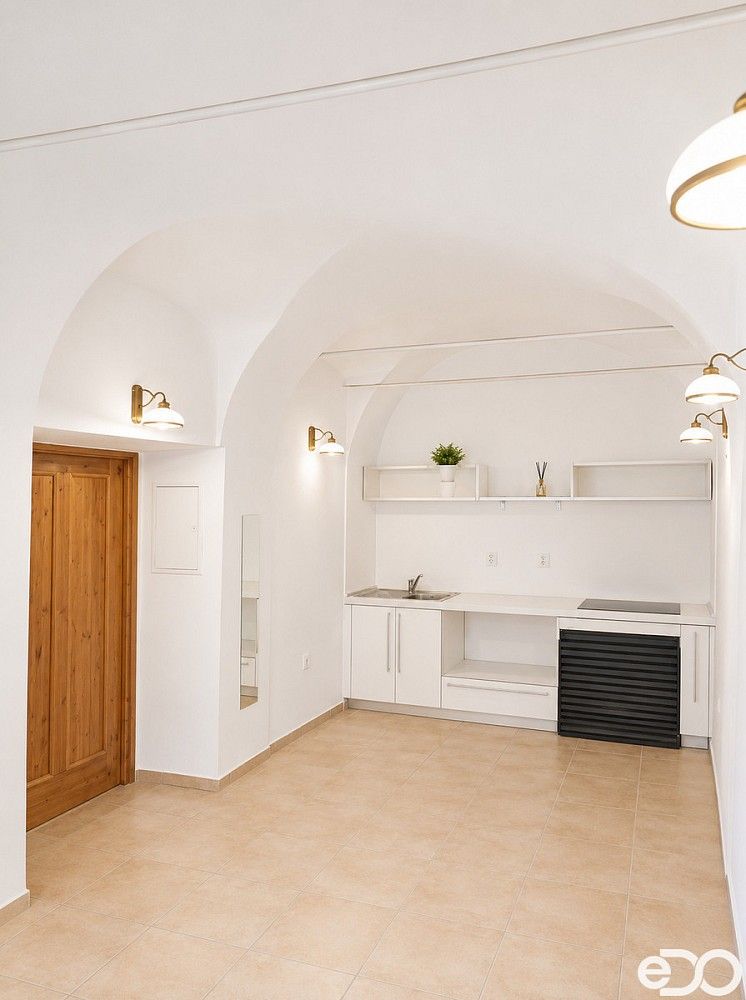 Obchodní prostory, Kouřim, okres Kolín, Středočeský kraj, 20 m²