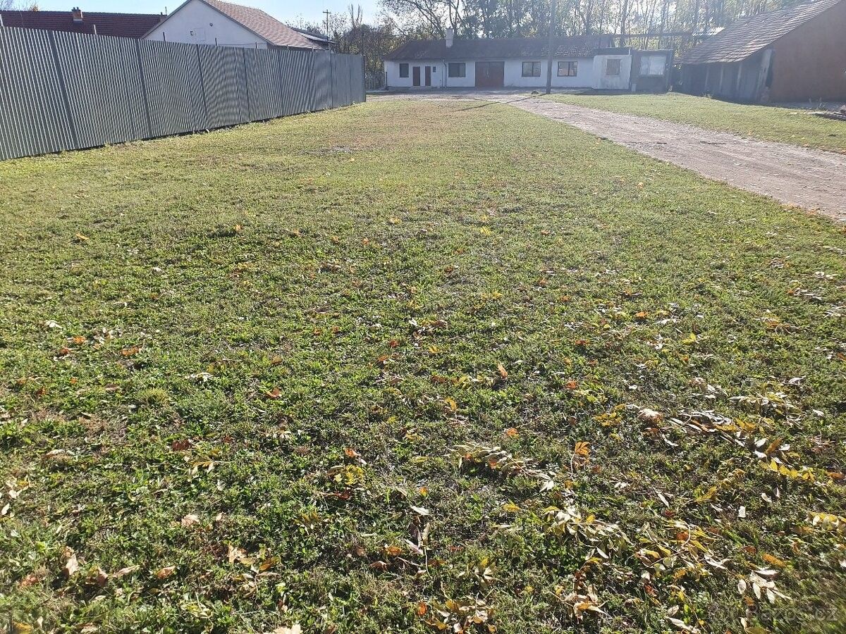 Pronájem pozemek pro bydlení - Bílovice nad Svitavou, 664 01