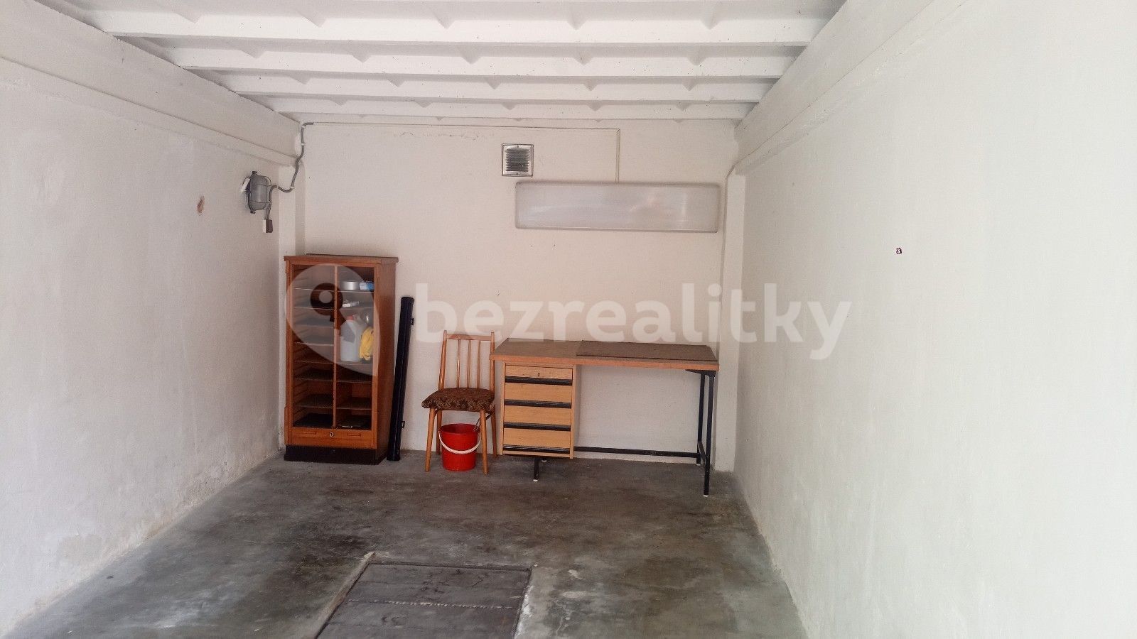 Garáže, Šrámkova, Brno - Lesná, Jihomoravský kraj, 18 m² - 2