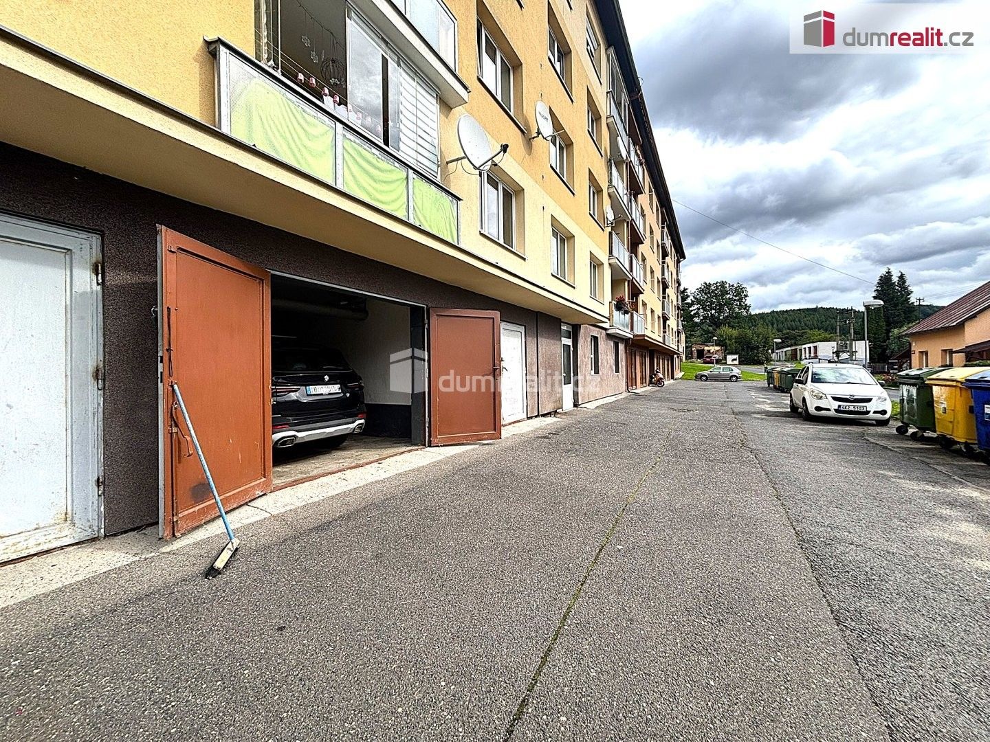 Ostatní, náměstí Horní, Oloví, 20 m² - 1
