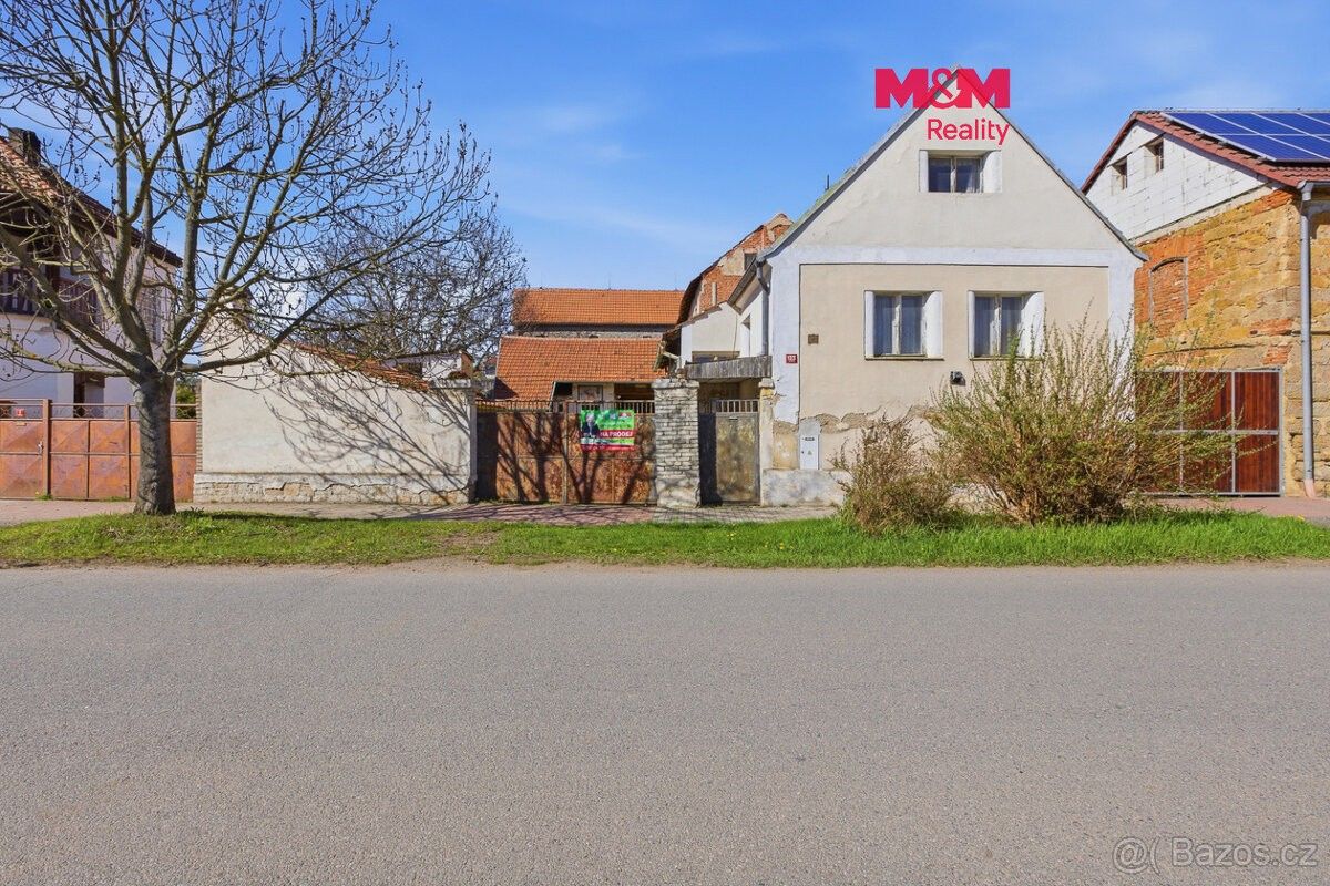 Rodinné domy, Kněževes u Rakovníka, 270 01 - 1