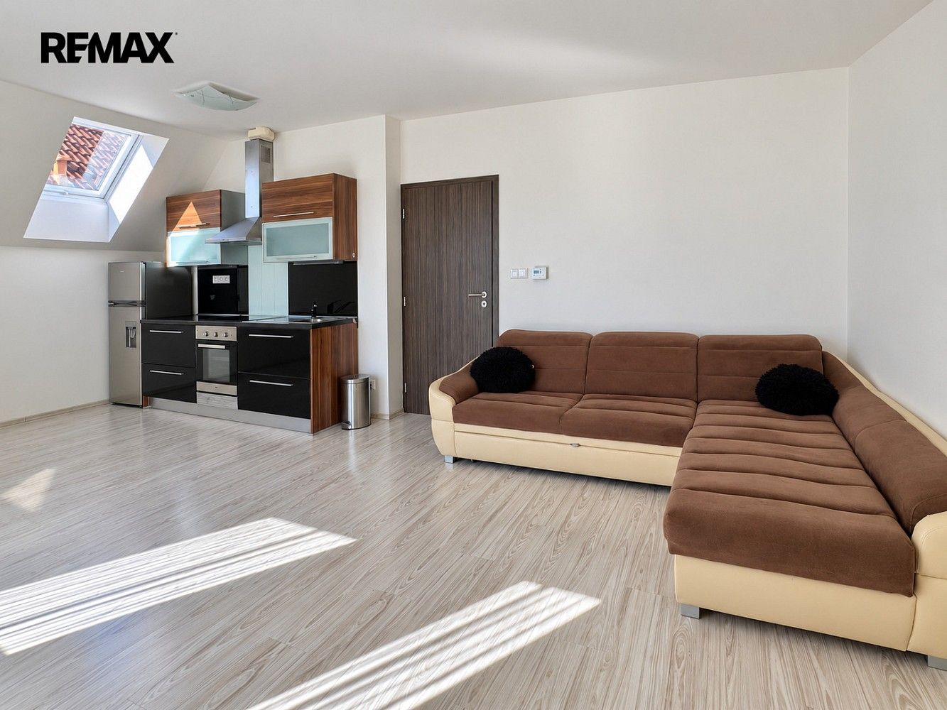3+kk, Podchýšská, Praha 4 - Cholupice, 74 m² - 1