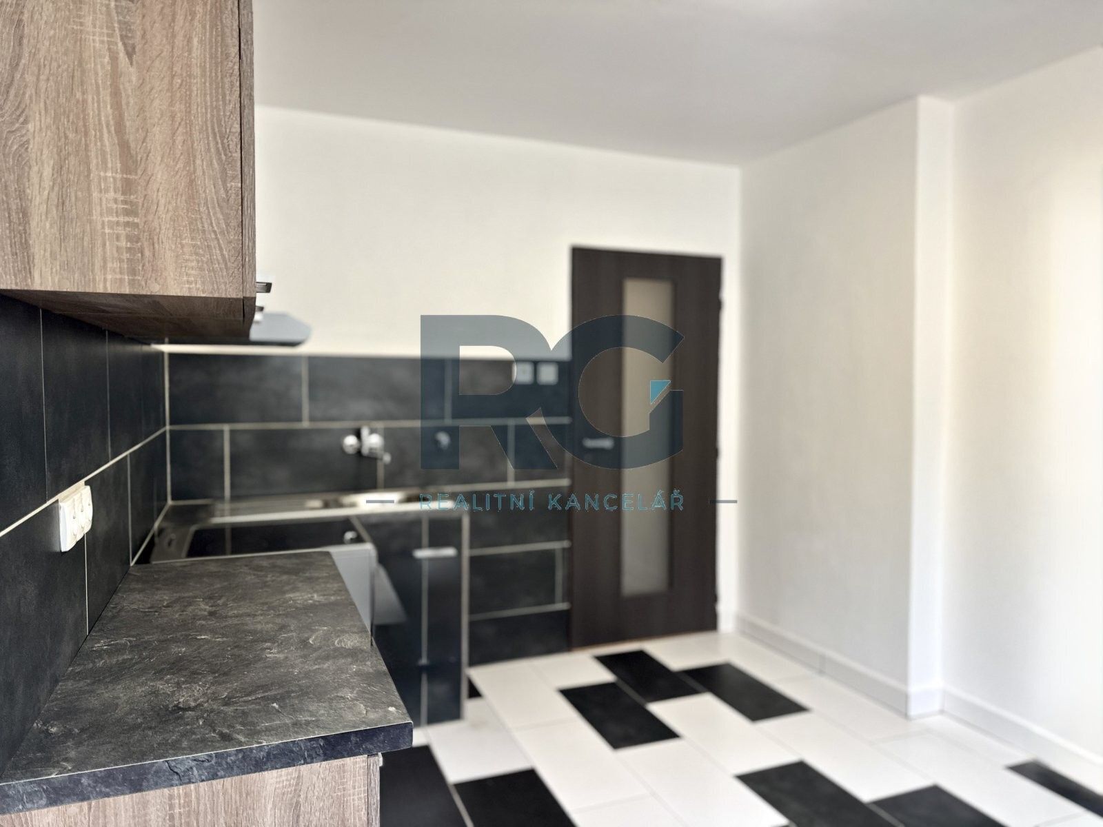 2+1, Benešov nad Černou, 65 m²