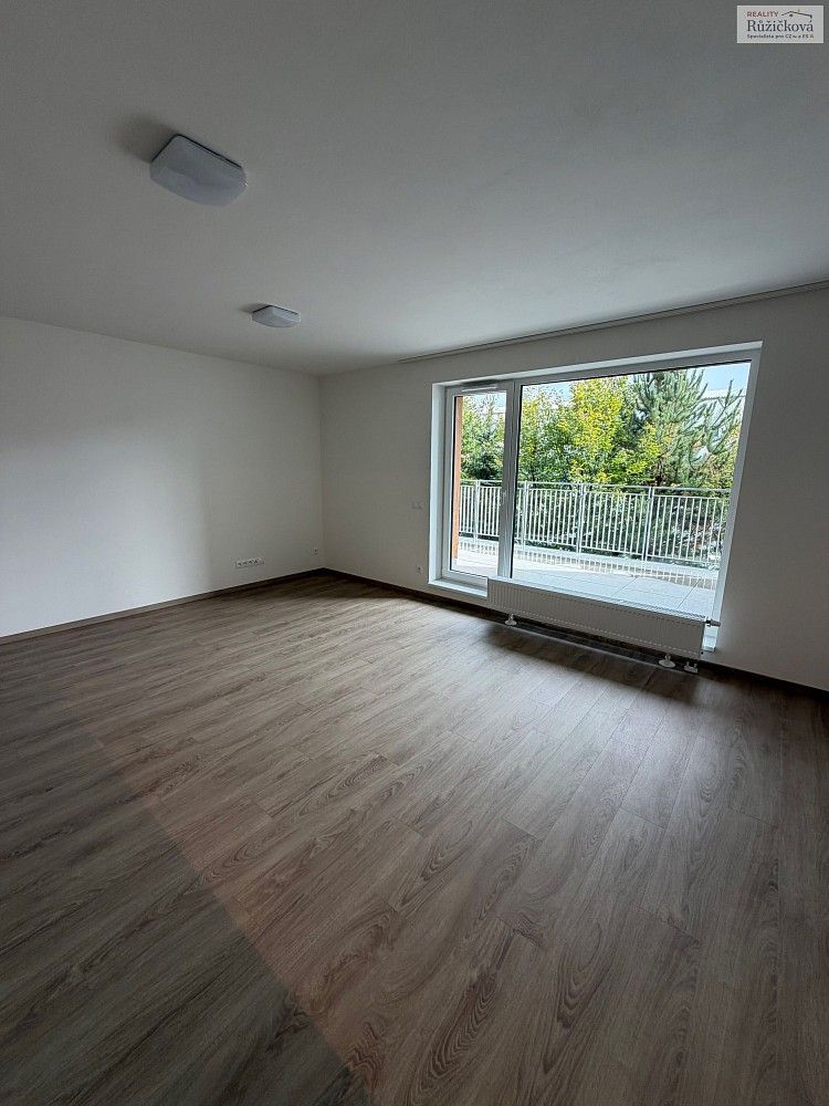 1+kk, Hradec Králové - Nový Hradec Králové, Královéhradecký kraj, 38 m² - 1