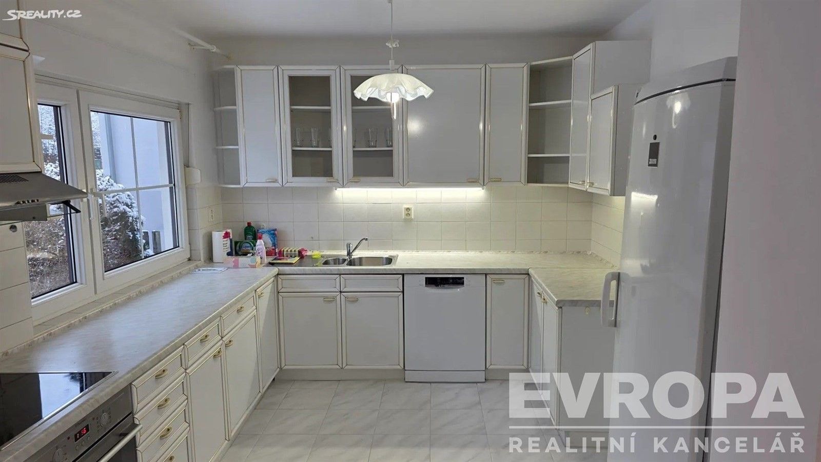 Pronájem rodinný dům - V březinkách 565, Praha, 365 m²