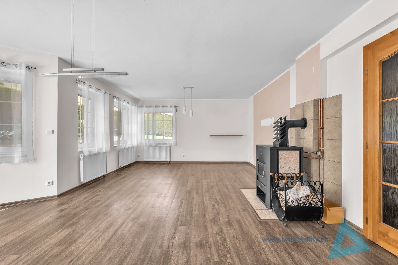Prodej rodinný dům - L. Zívra, Nová Paka, 180 m² - 5