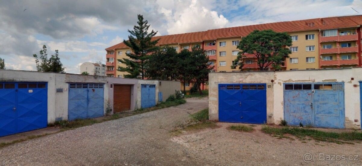 Garáže, Hodonín, 695 01 - 1