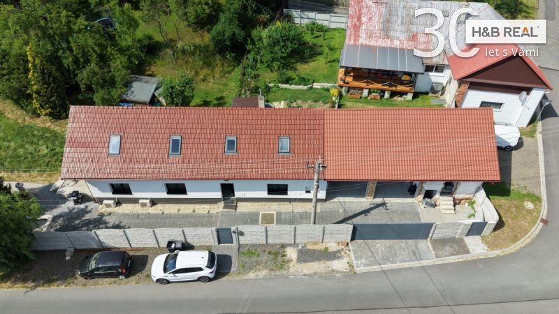 Prodej rodinný dům - Lhota, Kelč, 300 m² - 1