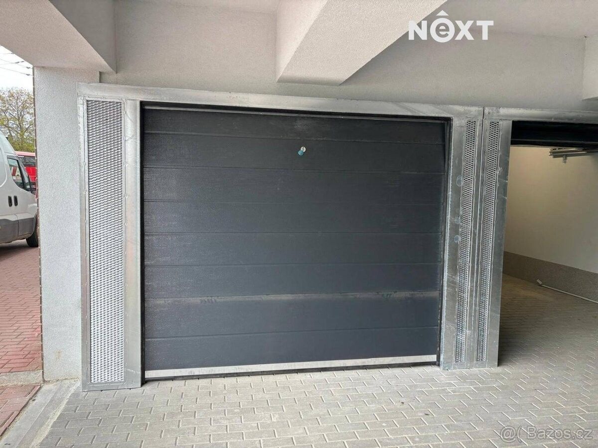 Garáže, České Budějovice, 370 01