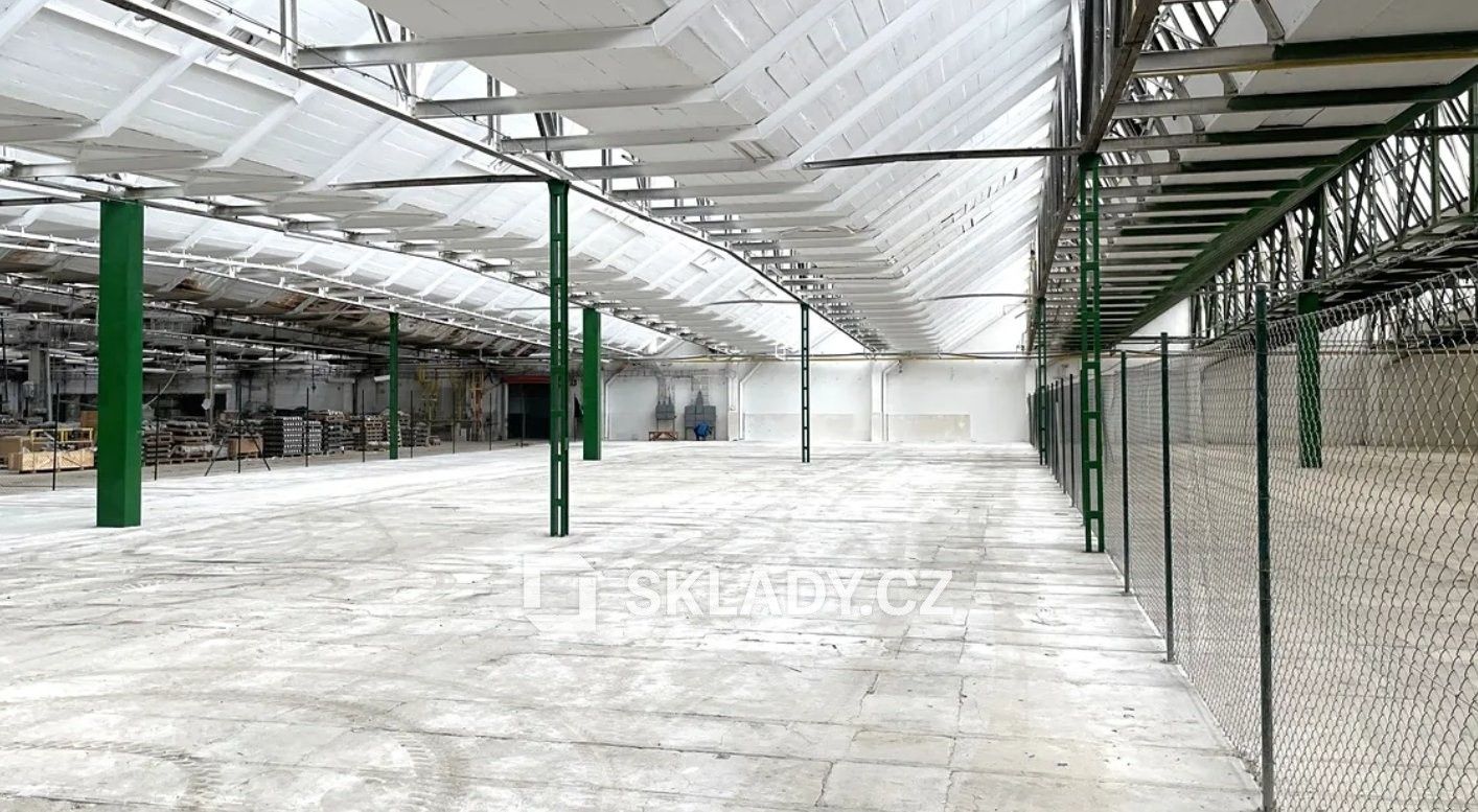 Sklad · 2 700 m² · Louny - 4