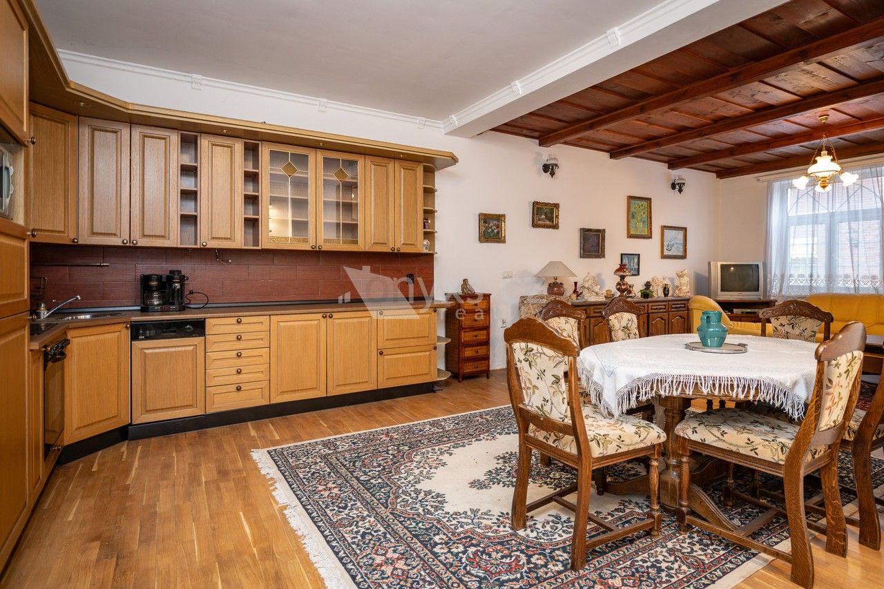 Prodej rodinný dům - Sokolovská, Mochov, 276 m²