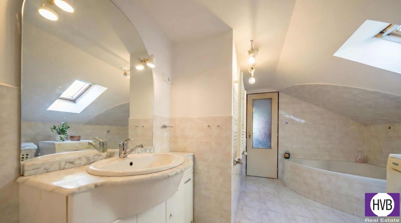 Prodej rodinný dům - Holubice, 170 m² - 5