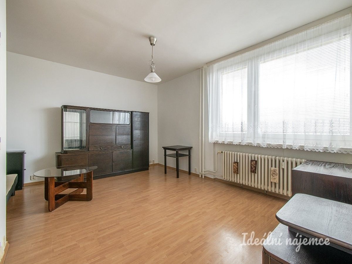 1+1, Hlivická, Praha, 38 m² - 2