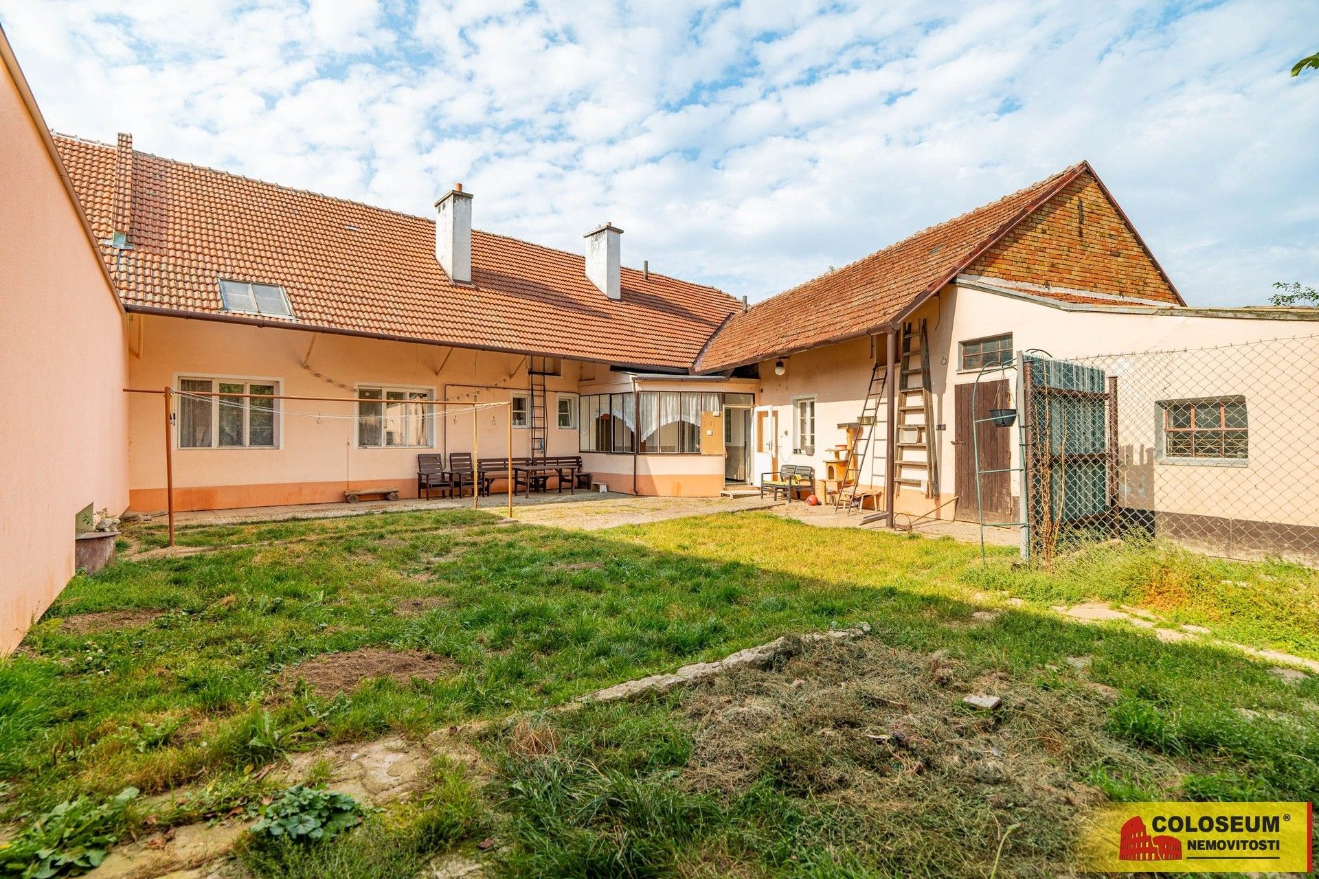 Prodej rodinný dům - Kojátky, 187 m²
