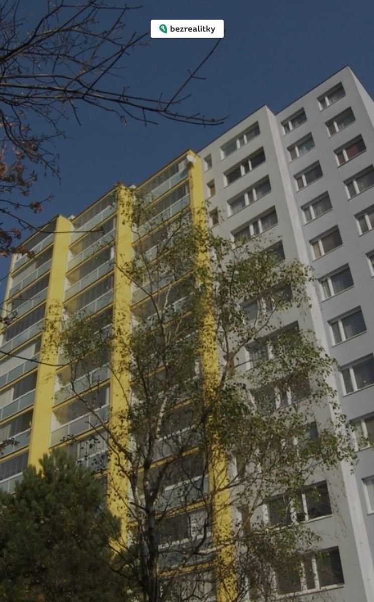 3+kk, Kukelská, Praha, 72 m²