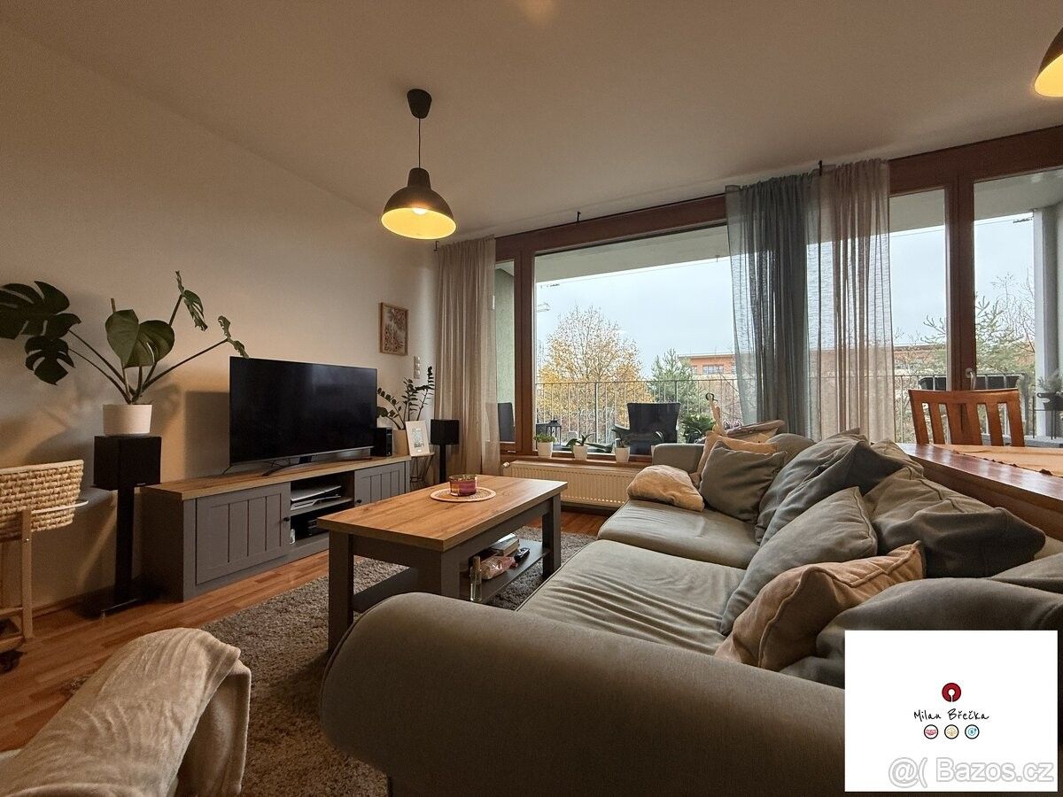 Pronájem byt - Praha, 158 00