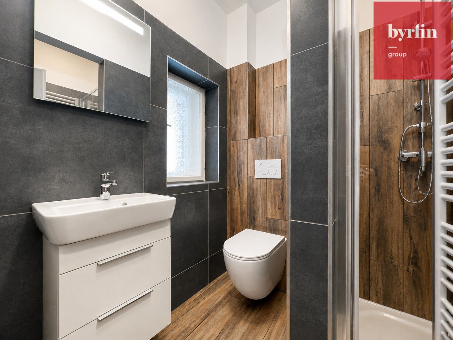 Pronájem rodinný dům - Holasovice, 200 m² - 5