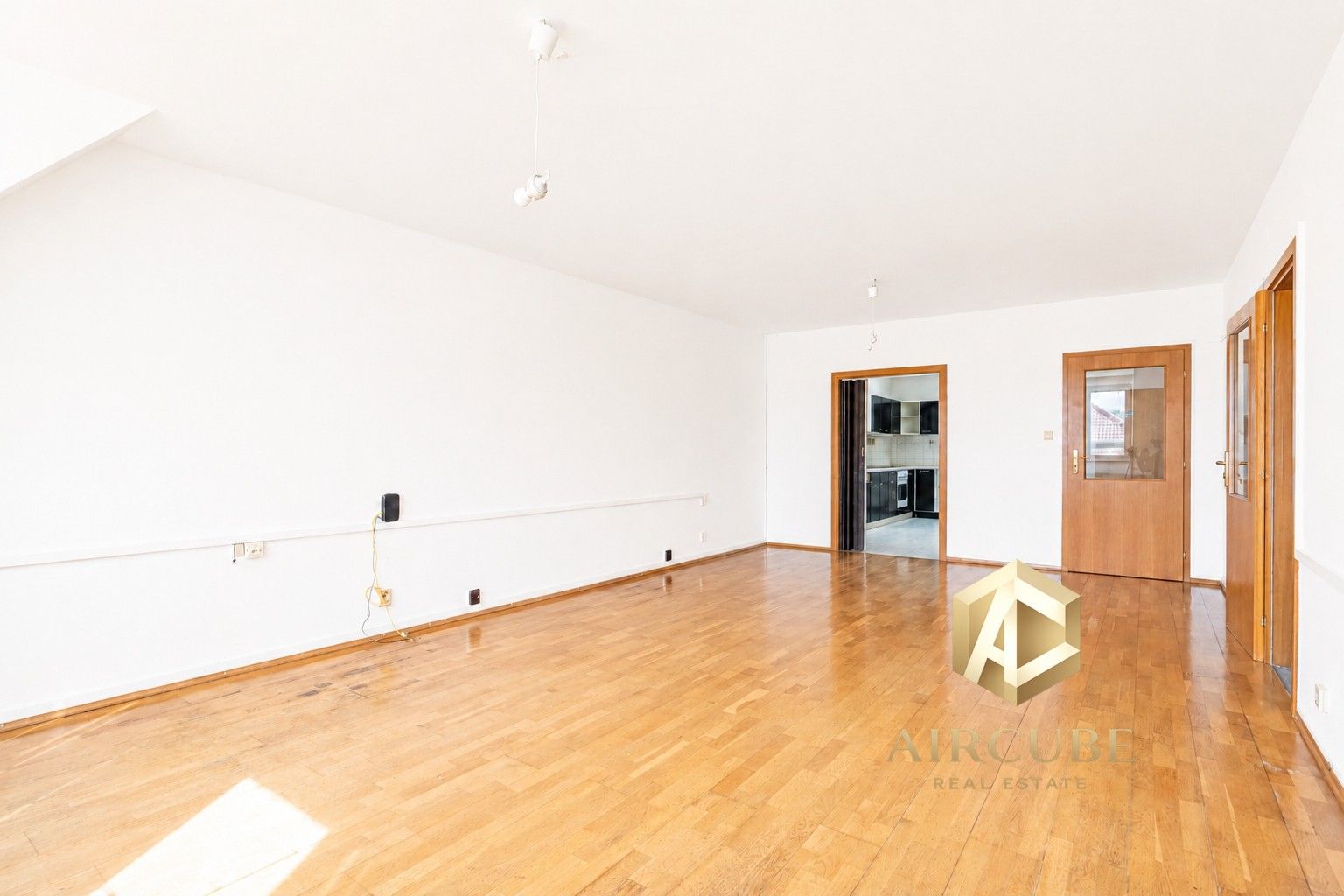 Pronájem byt 3+1 - Půlkruhová, Praha Vokovice, 92 m² - 5