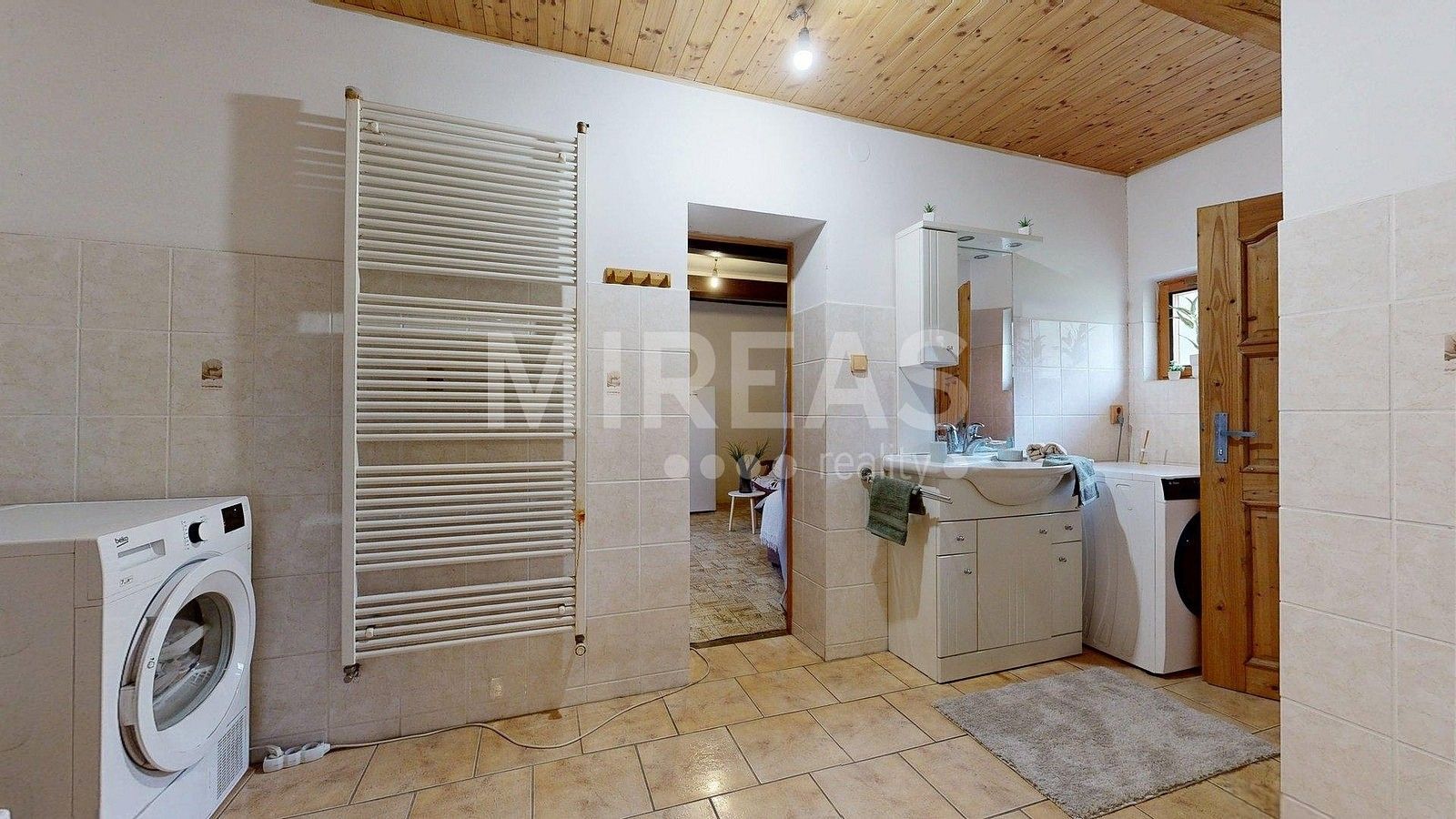 Rodinný dům · 185 m² · Chotěšice - Nouzov, okres Nymburk, Středočeský kraj - 4