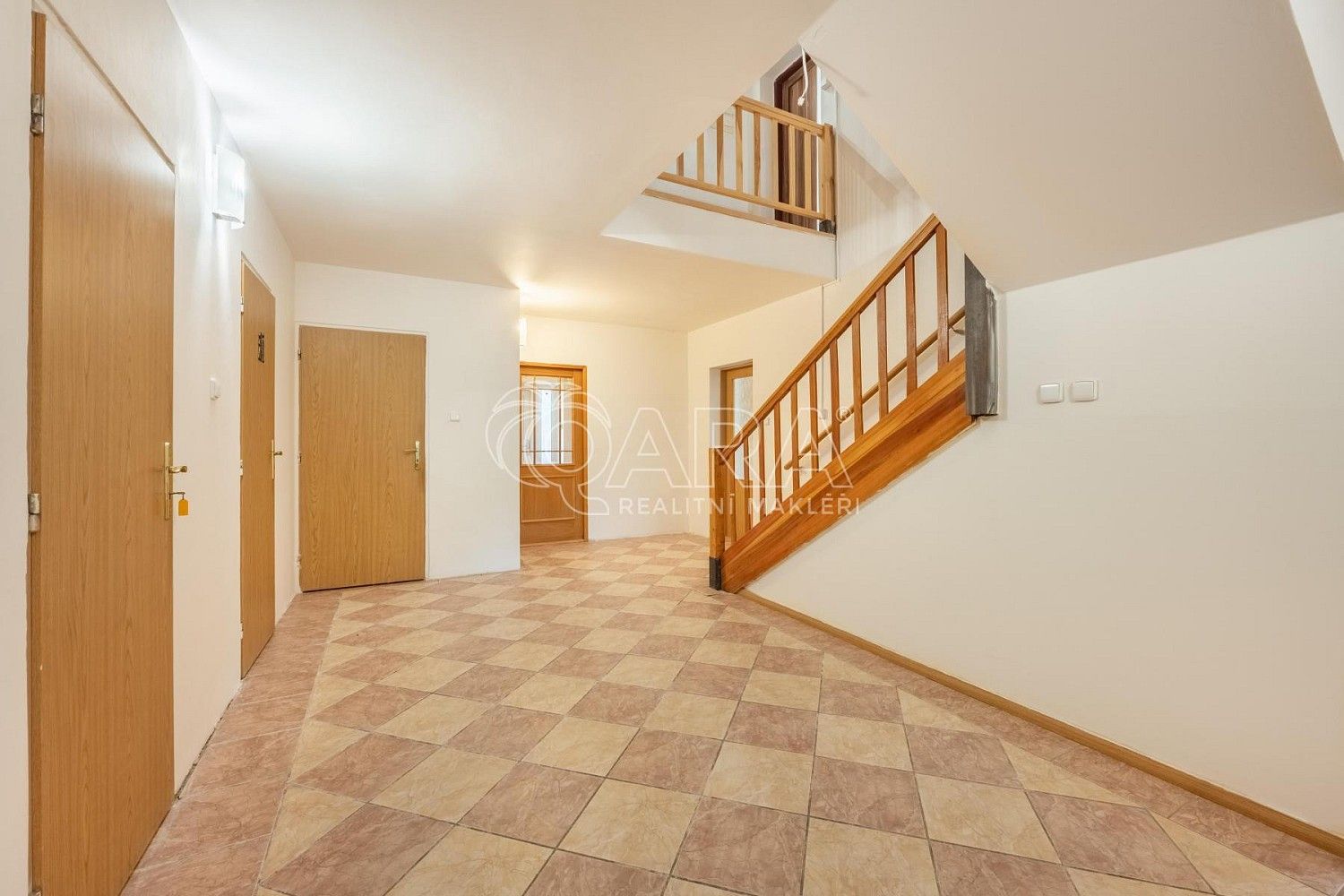 Prodej rodinný dům - Zvánovice, okres Praha-východ, Středočeský kraj, 362 m² - 2