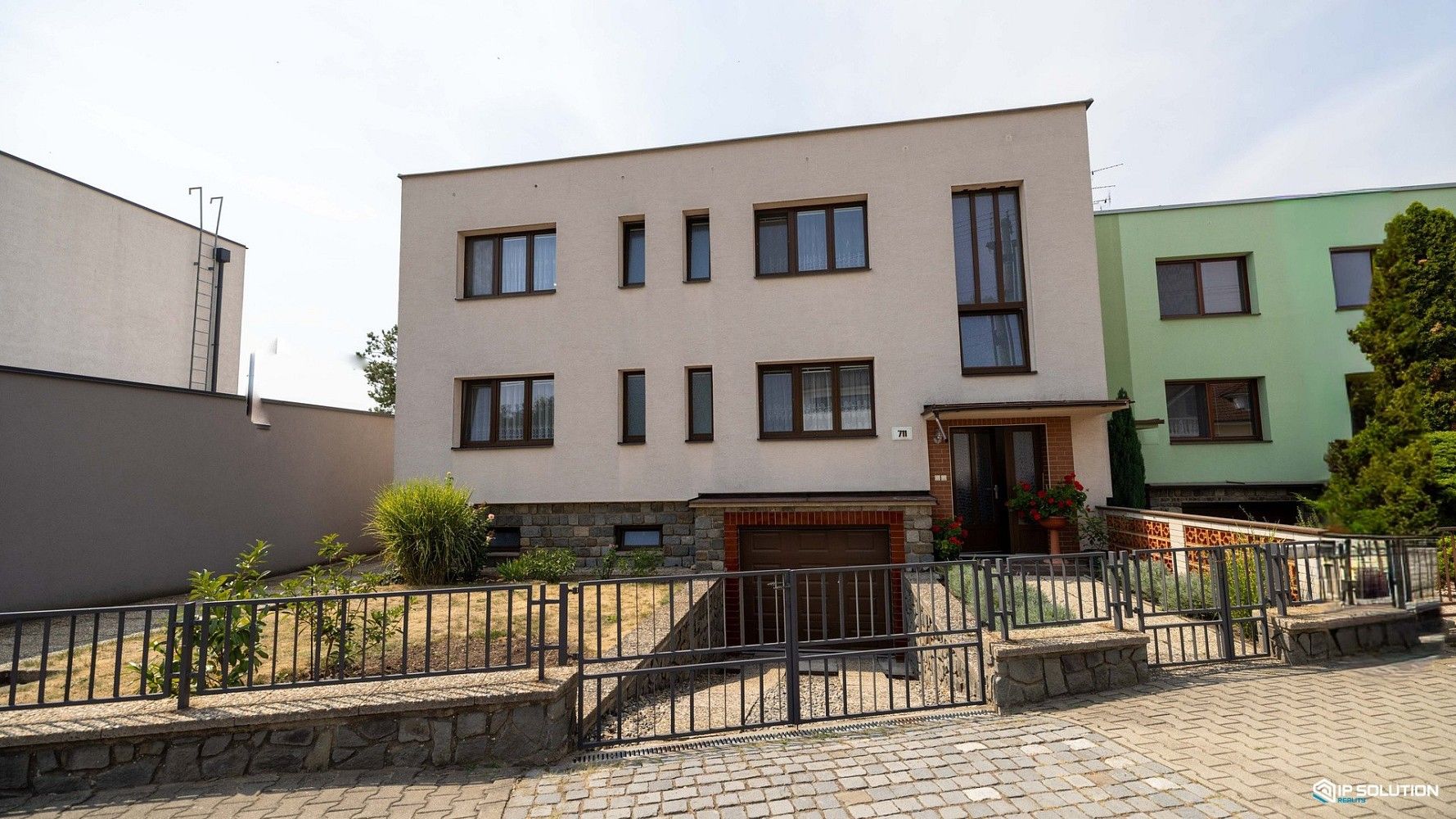 Rodinné domy, Brněnská, Židlochovice, okres Brno-venkov, 287 m² - 1