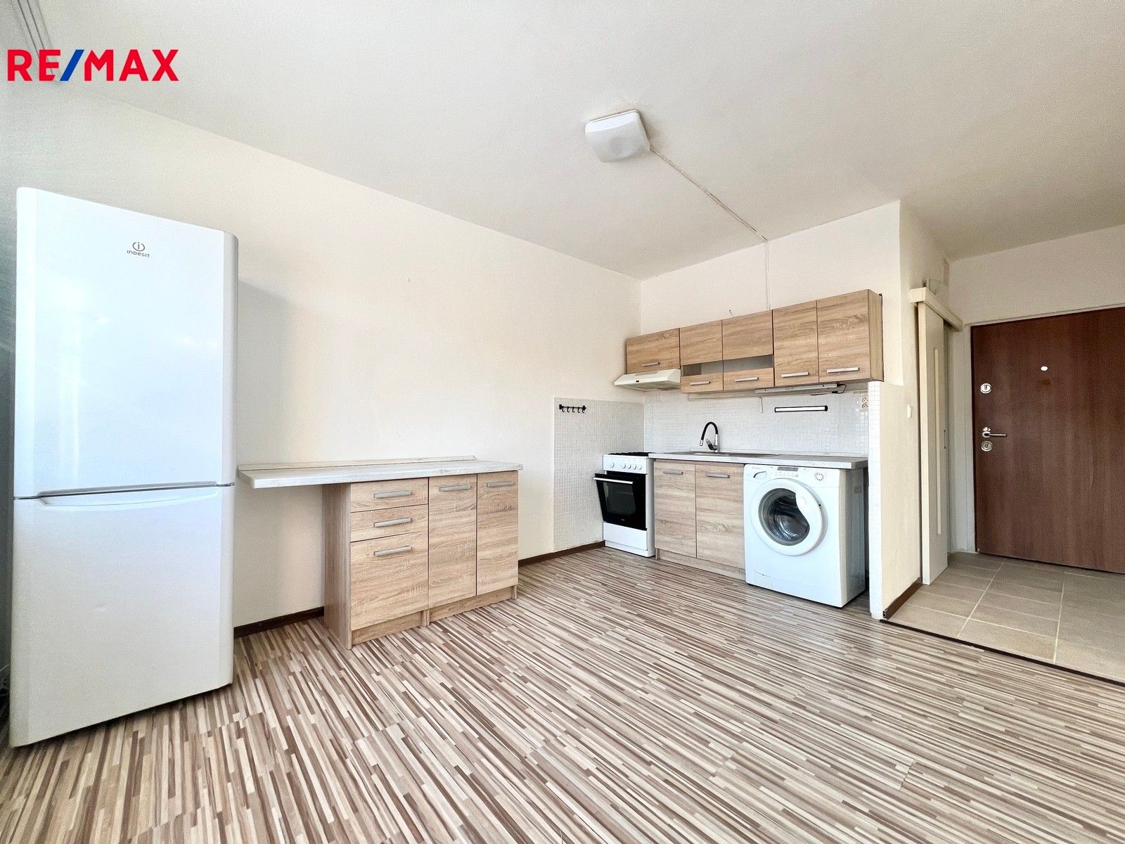 Prodej byt 1+1 - SNP, Jirkov, 36 m²