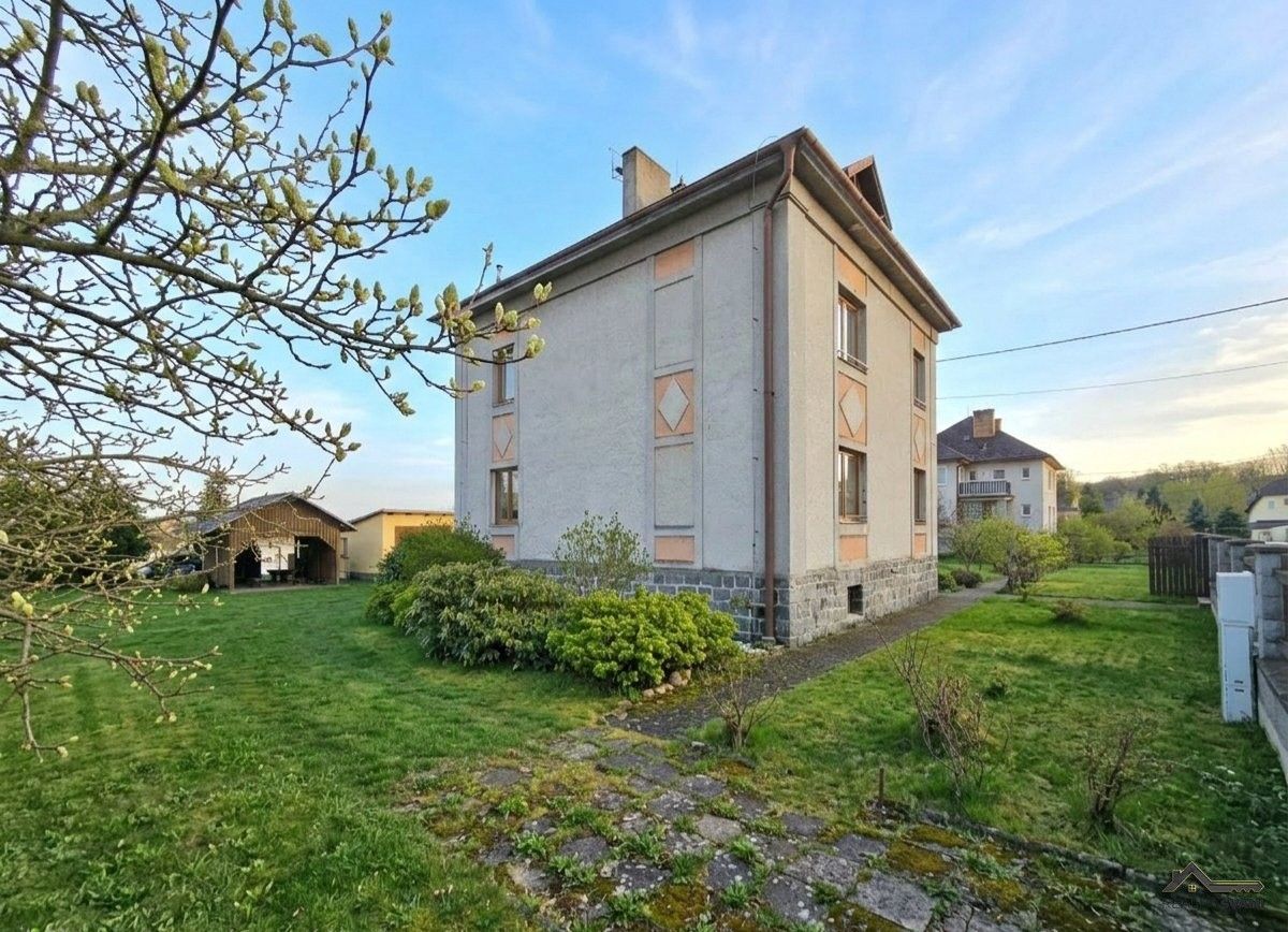 Rodinné domy, Smetanova, Javorník, 225 m²